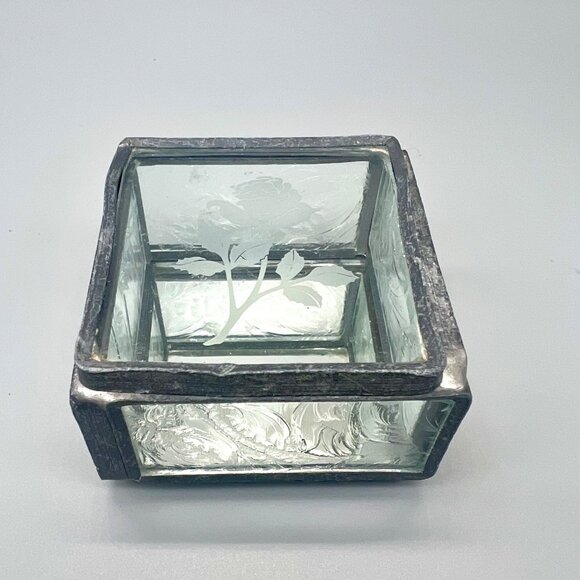 Textured Clear Glass Jewelry Trinket Box Hinged Etched Rose Design 2.5" x 2.5" - Picture 2 of 9